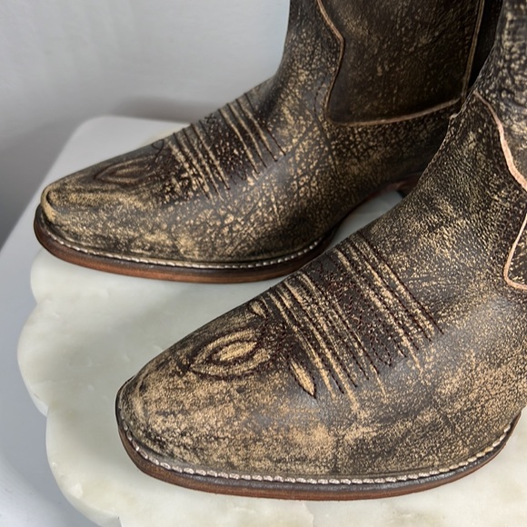 Roper Womens Dusty Distressed Snip Toe Casual Boots Ankle Low Heel 1-2 - Picture 9 of 16